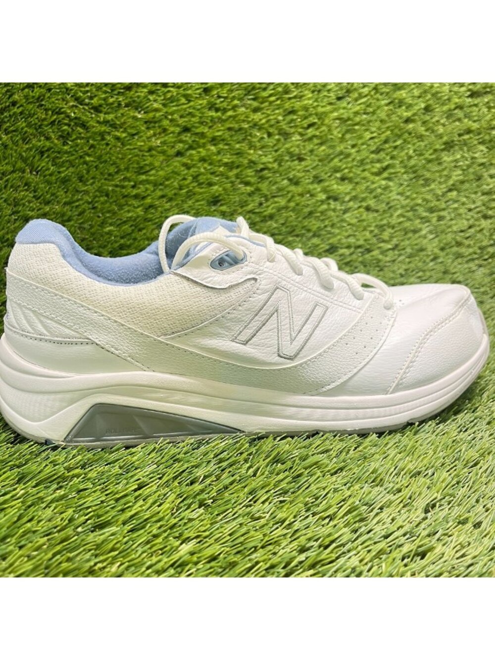 New Balance 928v3 Mens Size 9 Womens 10.5 White Blue Athletic Shoes Sneakers